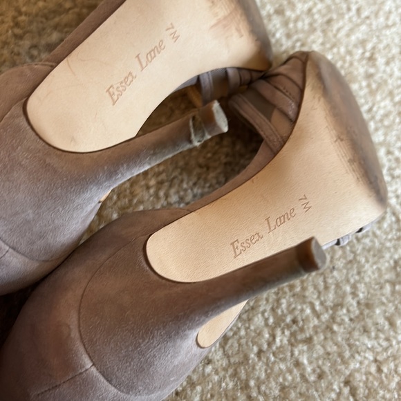 Essex Lane Heels size 7M - Picture 7 of 10